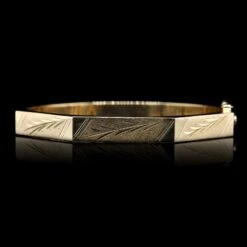 14K Yellow Gold Estate Engraved Hinged Bangle Bracelet