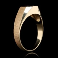 14K Yellow Gold Estate Garnet Ring -Luxe Rings Shop ESGJ0660C