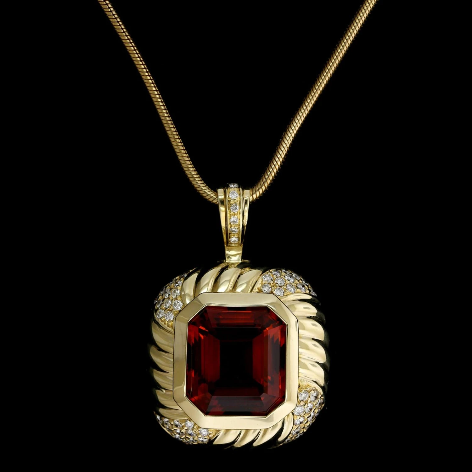 14K Yellow Gold Estate Citrine And Diamond Pendant 3 14K Yellow Gold Estate Citrine And Diamond Pendant