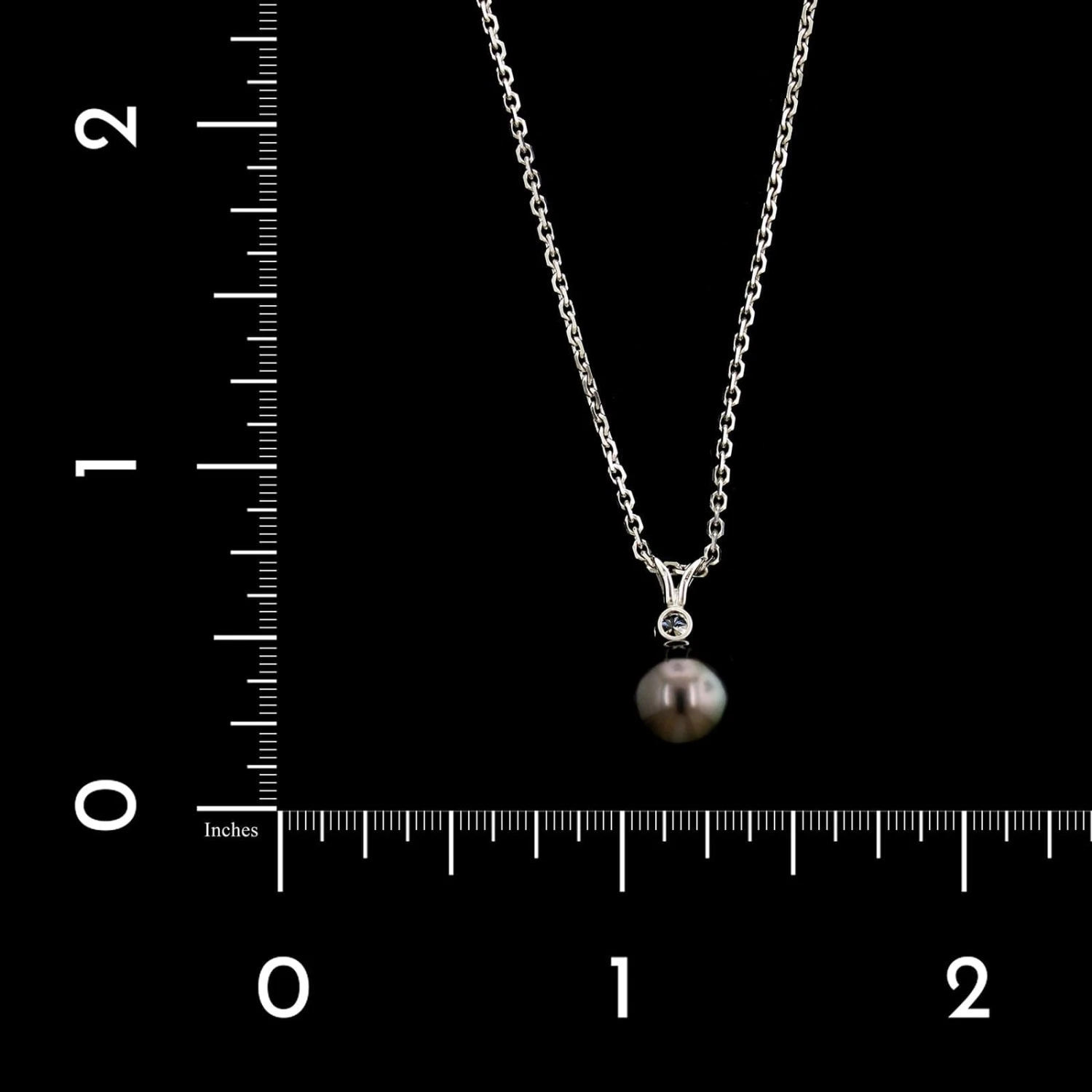 14K White Gold Estate Cultured Black Pearl And Diamond Pendant Necklace 4 14K White Gold Estate Cultured Black Pearl And Diamond Pendant Necklace - Image 2