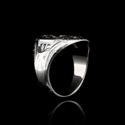 14K White Gold Estate Family Crest Ring -Luxe Rings Shop ESRG9723C