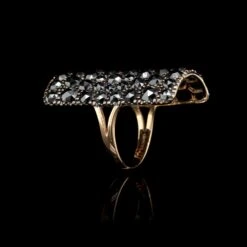 Etho Maria 18K Rose Gold Estate Black Diamond Ring -Luxe Rings Shop ESRI00775C