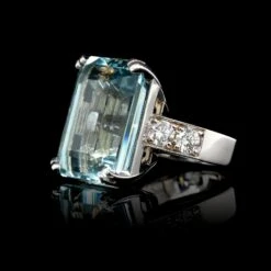 18K White Gold Estate Aquamarine And Diamond Ring