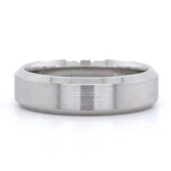 14K White Gold Satin Center With Beveled Edge Band