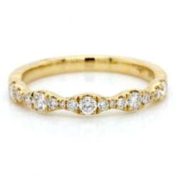 18K Yellow Gold Prong Set Wedding Band